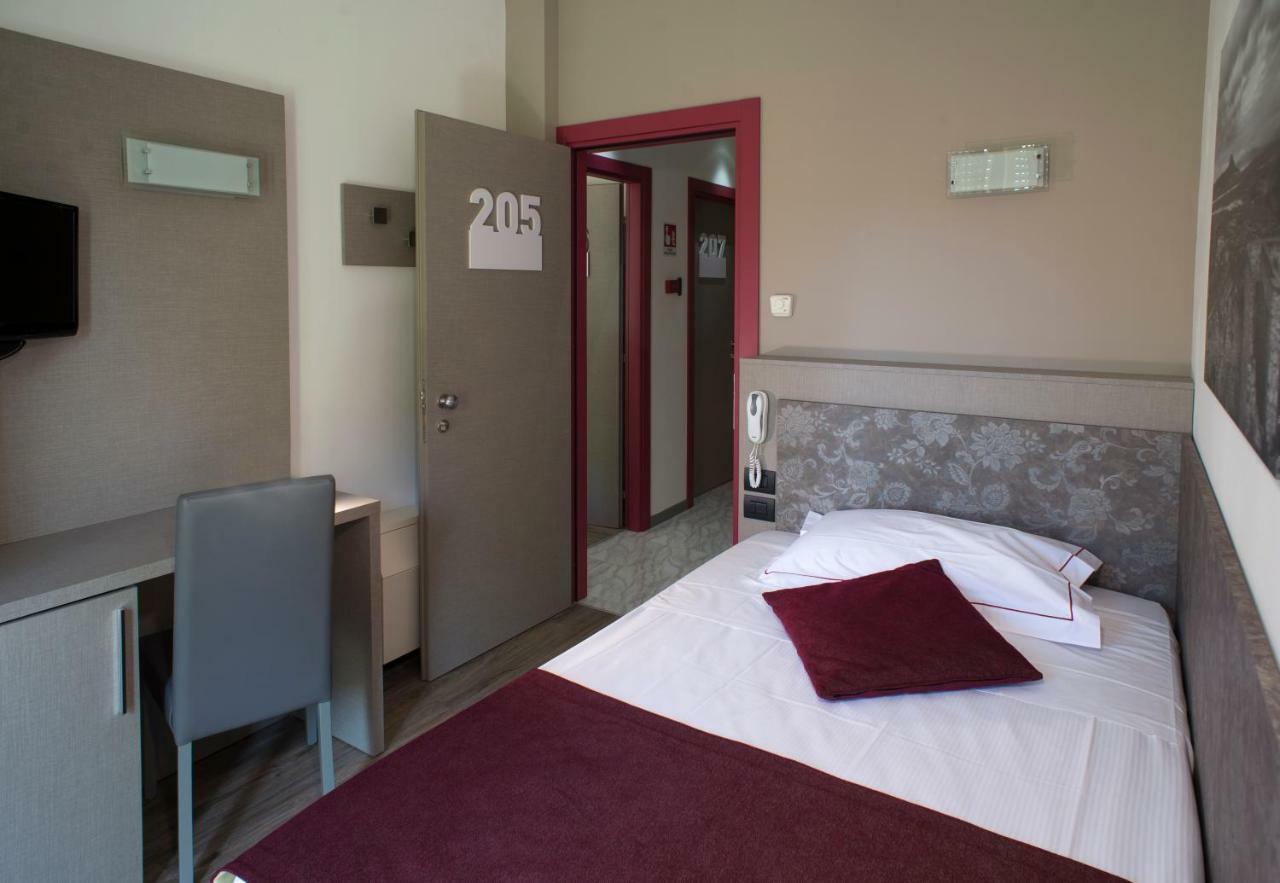 Hotel Salus 산트안드레아바그니 객실 사진